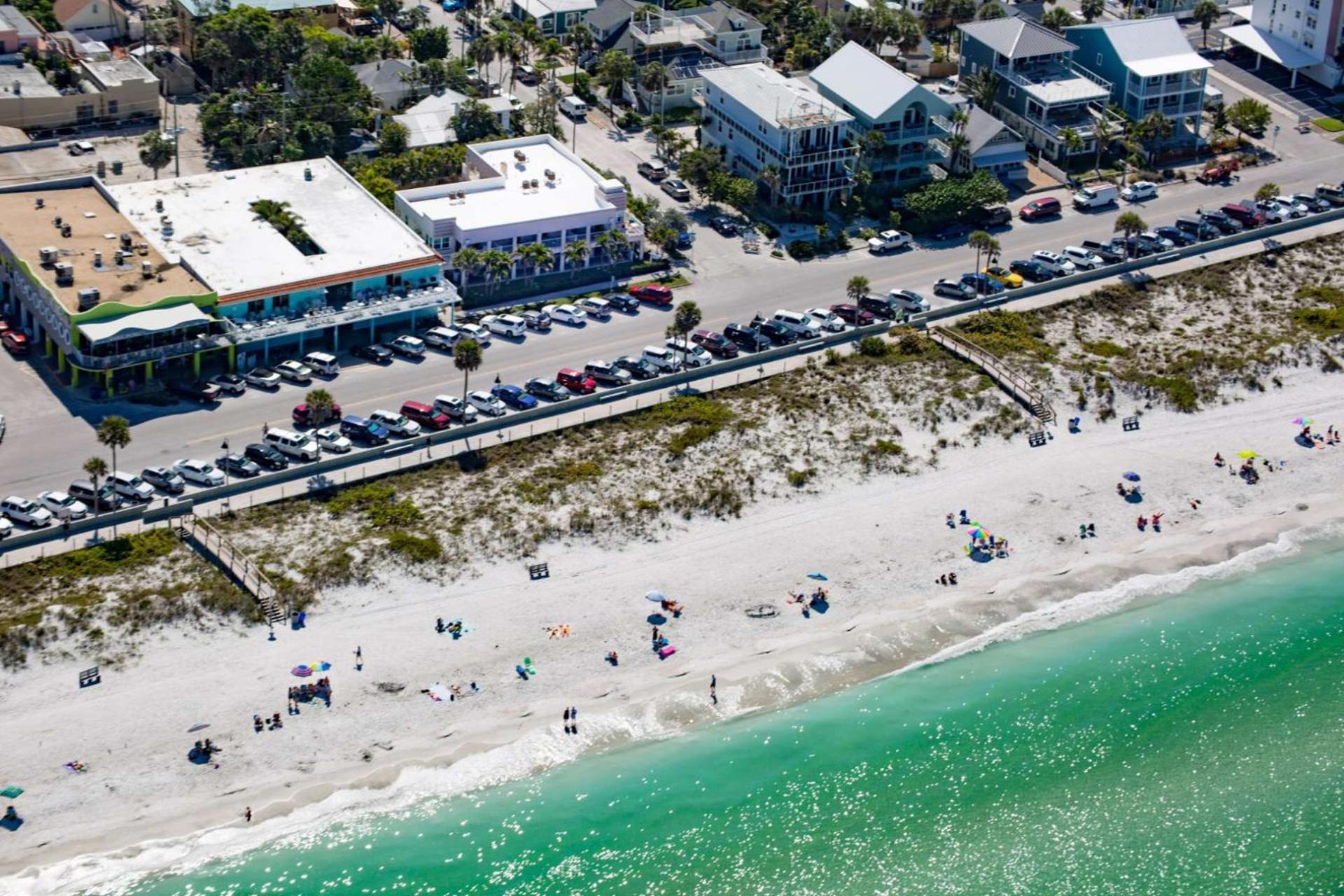 1 - Beach Club At Pass-A-Grille St. Pete Beach Exterior photo