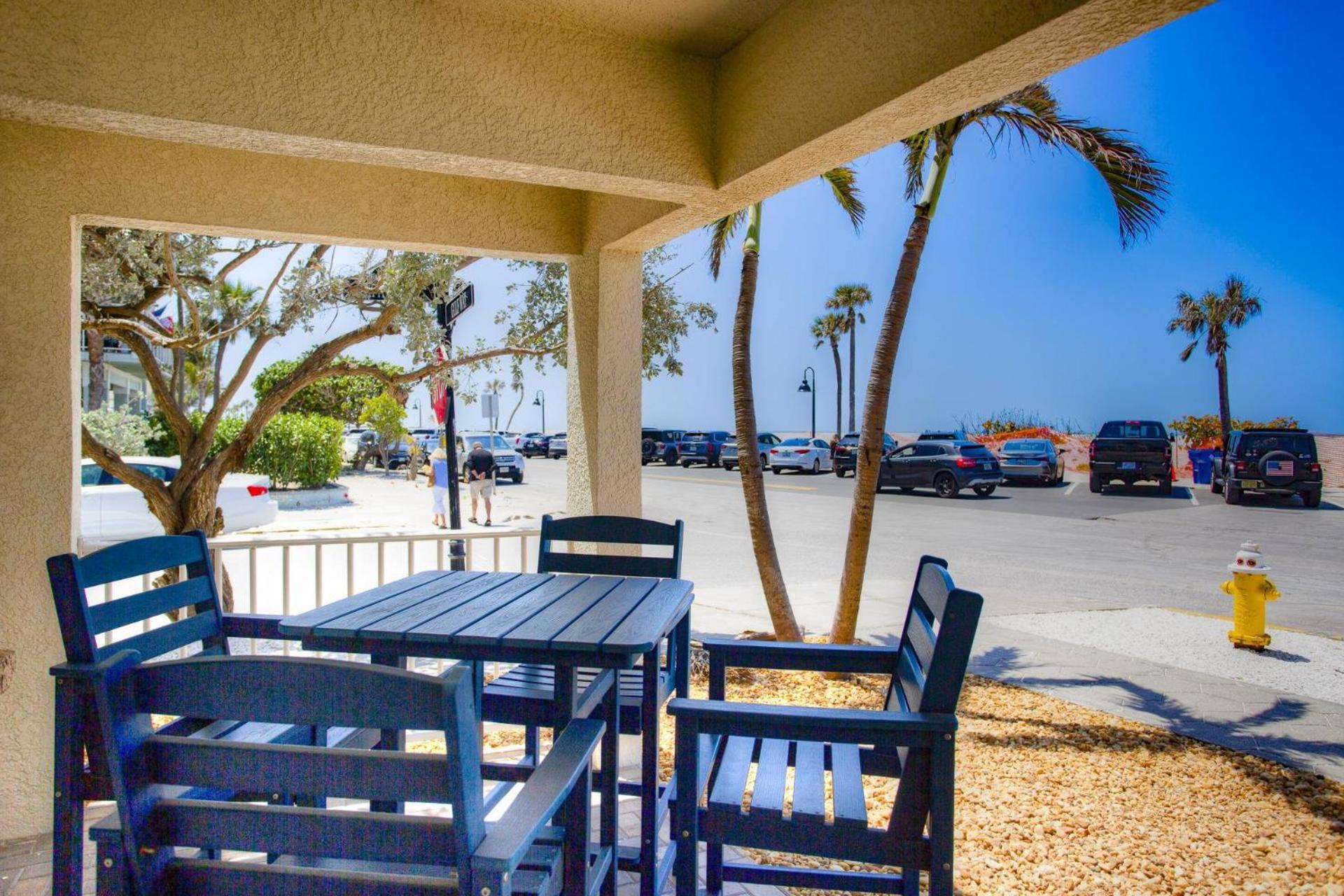1 - Beach Club At Pass-A-Grille St. Pete Beach Exterior photo