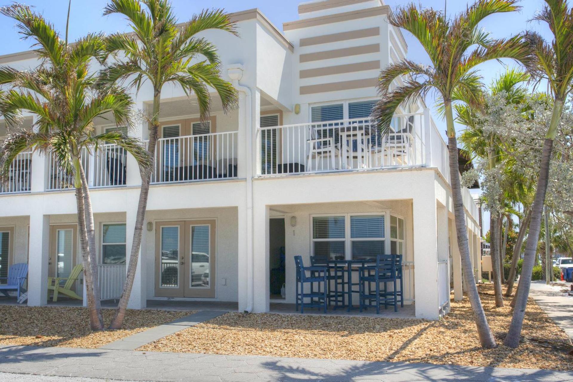 1 - Beach Club At Pass-A-Grille St. Pete Beach Exterior photo